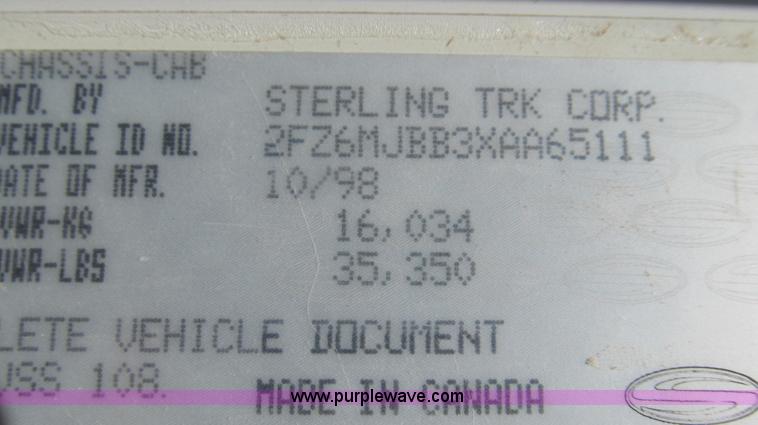 image for item G2103 1999 Sterling L8513 pre/post liquid fertilizer applicator sprayer