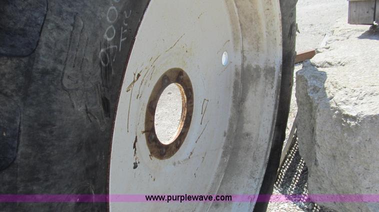 image for item G2105 RoGator tire and wheel