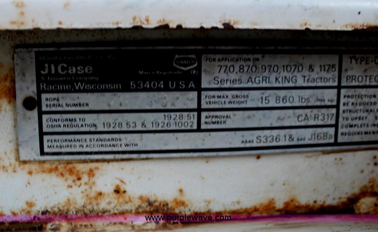 image for item G4139 Case 1175 tractor