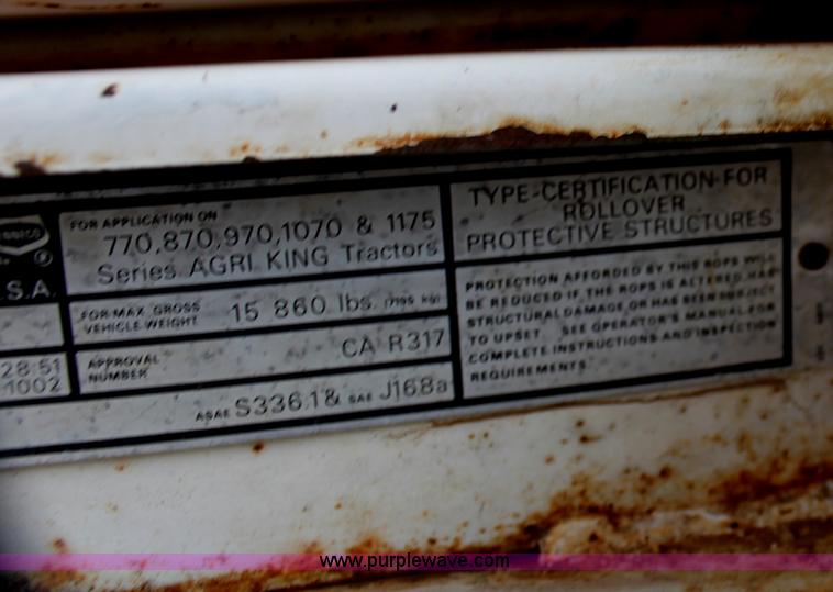 image for item G4139 Case 1175 tractor