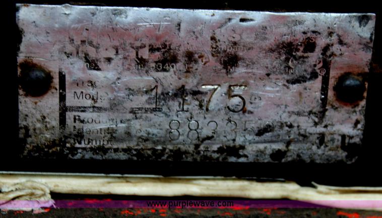 image for item G4139 Case 1175 tractor