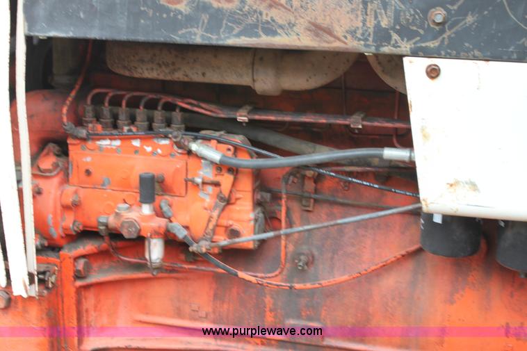 image for item G4139 Case 1175 tractor