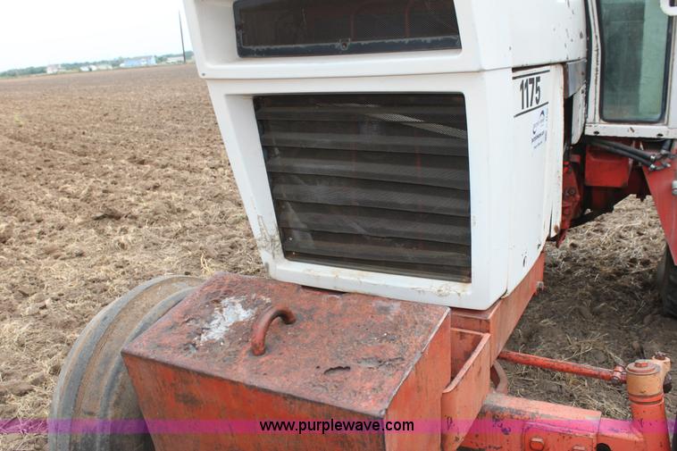 image for item G4139 Case 1175 tractor
