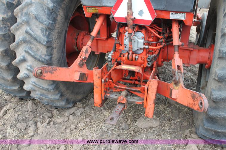 image for item G4139 Case 1175 tractor