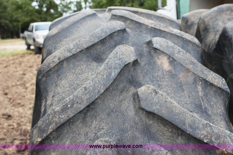 image for item G4139 Case 1175 tractor