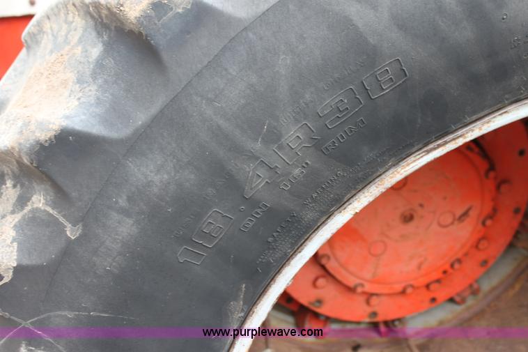 image for item G4139 Case 1175 tractor