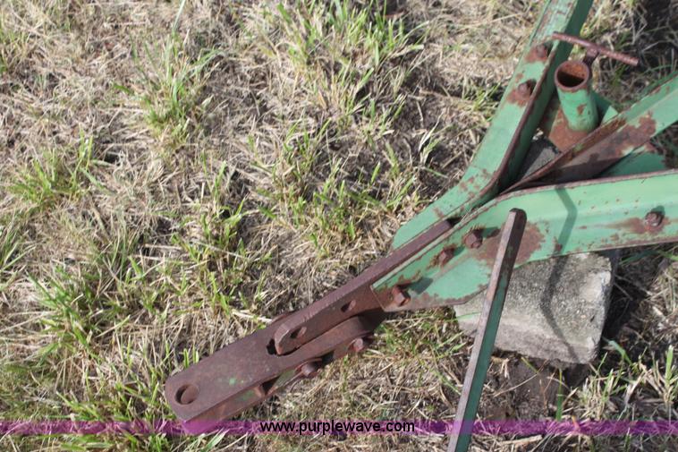 image for item G4150 John Deere FB B drill