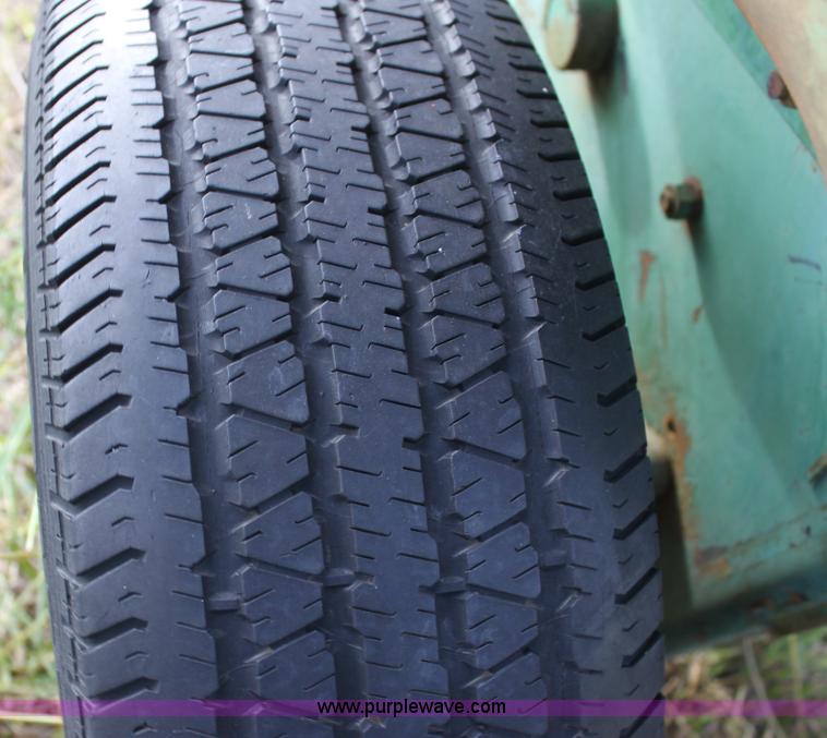 image for item G4150 John Deere FB B drill