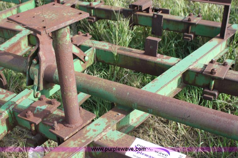 image for item G4151 John Deere 100 chisel