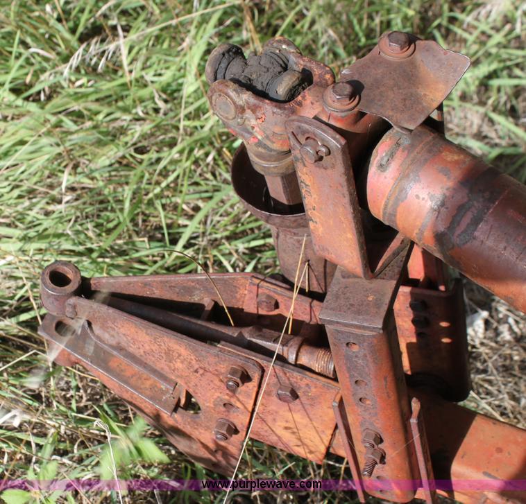 image for item G4152 New Holland 275 small square baler