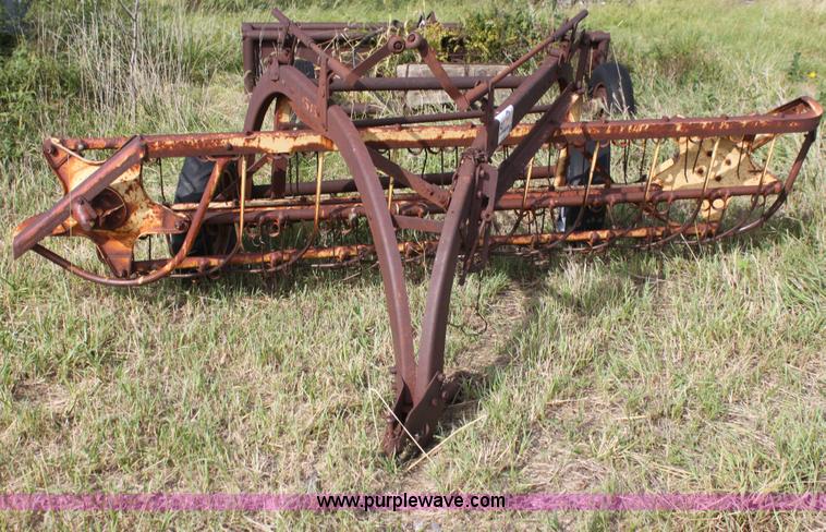 image for item G4153 New Holland 56 rake