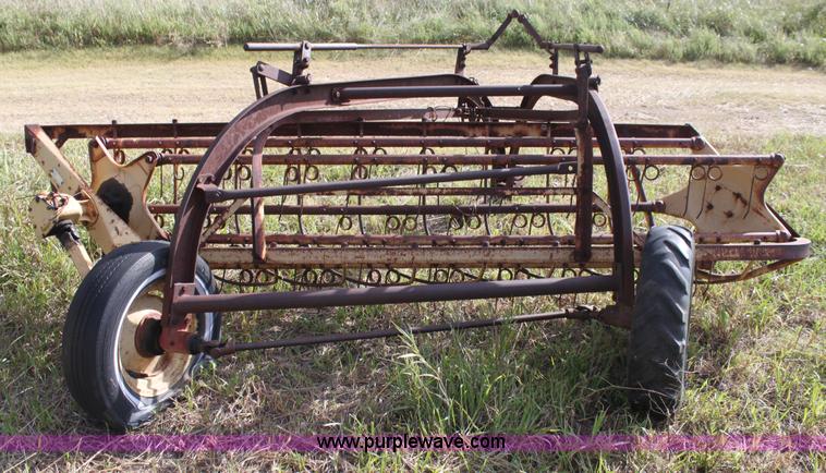 image for item G4153 New Holland 56 rake