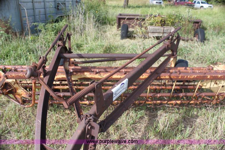 image for item G4153 New Holland 56 rake