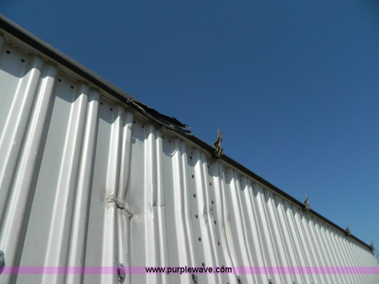 image for item G7996 1980 Wilson AGH-600 double hopper aluminum grain trailer