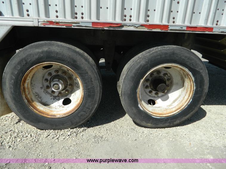 image for item G7996 1980 Wilson AGH-600 double hopper aluminum grain trailer