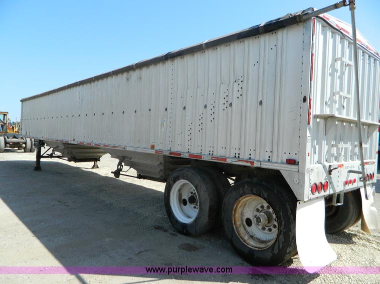 image for item G7996 1980 Wilson AGH-600 double hopper aluminum grain trailer