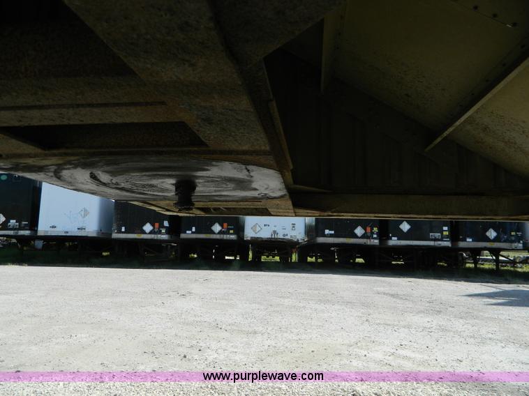 image for item G7996 1980 Wilson AGH-600 double hopper aluminum grain trailer