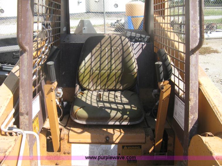 image for item H6409 1992 Case 1840 skid steer