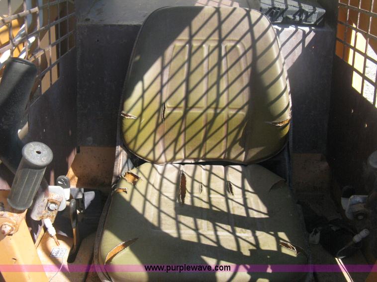 image for item H6409 1992 Case 1840 skid steer