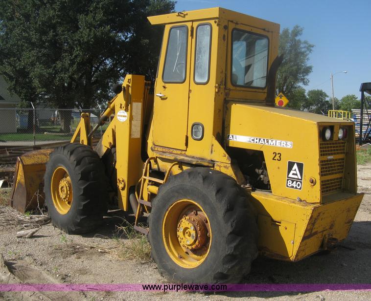 image for item H6412 1972 Allis Chalmers 840 wheel loader