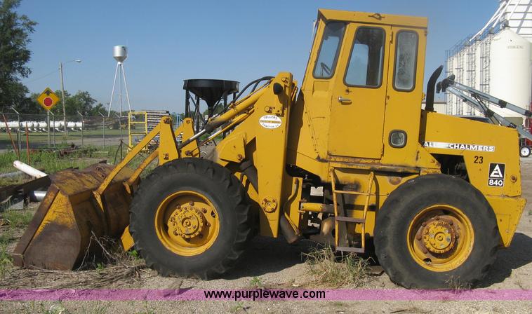 image for item H6412 1972 Allis Chalmers 840 wheel loader
