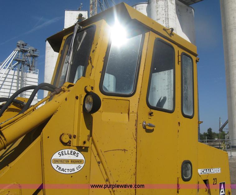 image for item H6412 1972 Allis Chalmers 840 wheel loader