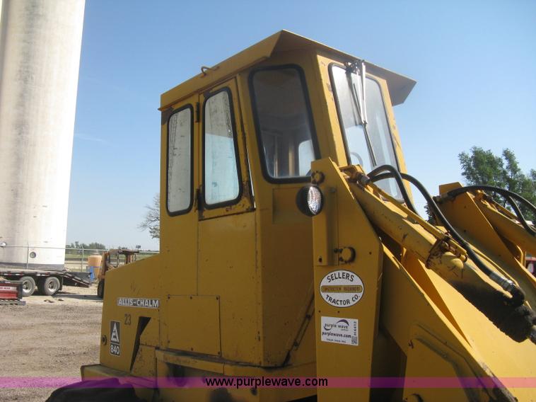 image for item H6412 1972 Allis Chalmers 840 wheel loader