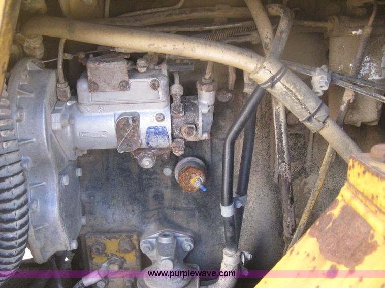 image for item H6412 1972 Allis Chalmers 840 wheel loader