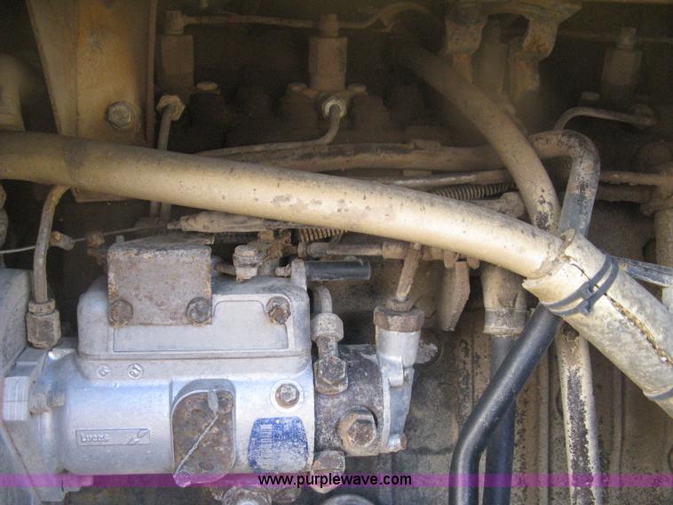 image for item H6412 1972 Allis Chalmers 840 wheel loader