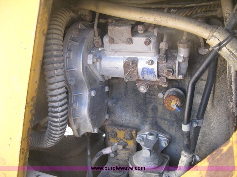 image for item H6412 1972 Allis Chalmers 840 wheel loader