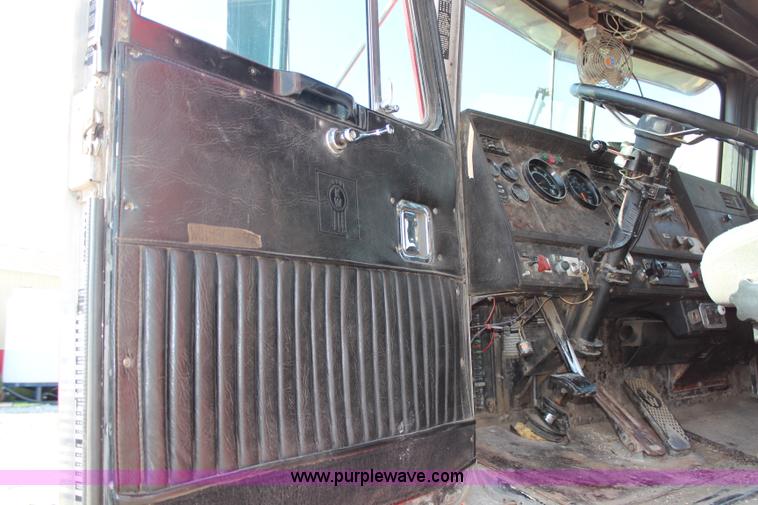 image for item H6847 1984 Kenworth W900 tender truck