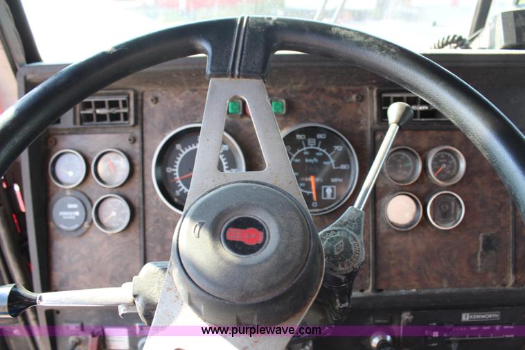 image for item H6847 1984 Kenworth W900 tender truck