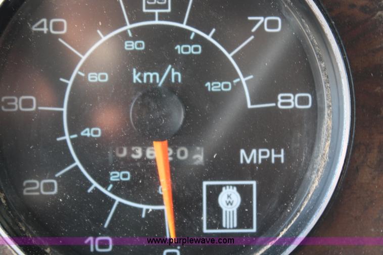 image for item H6847 1984 Kenworth W900 tender truck