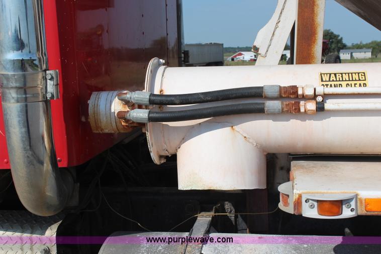 image for item H6847 1984 Kenworth W900 tender truck