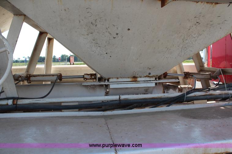 image for item H6847 1984 Kenworth W900 tender truck