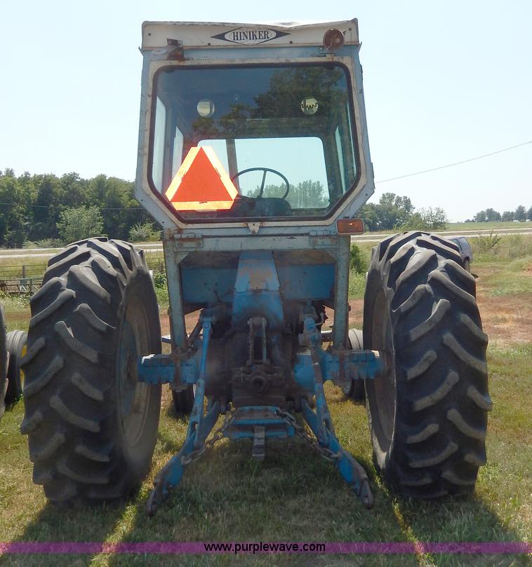 image for item H6861 1972 Ford 5000 tractor