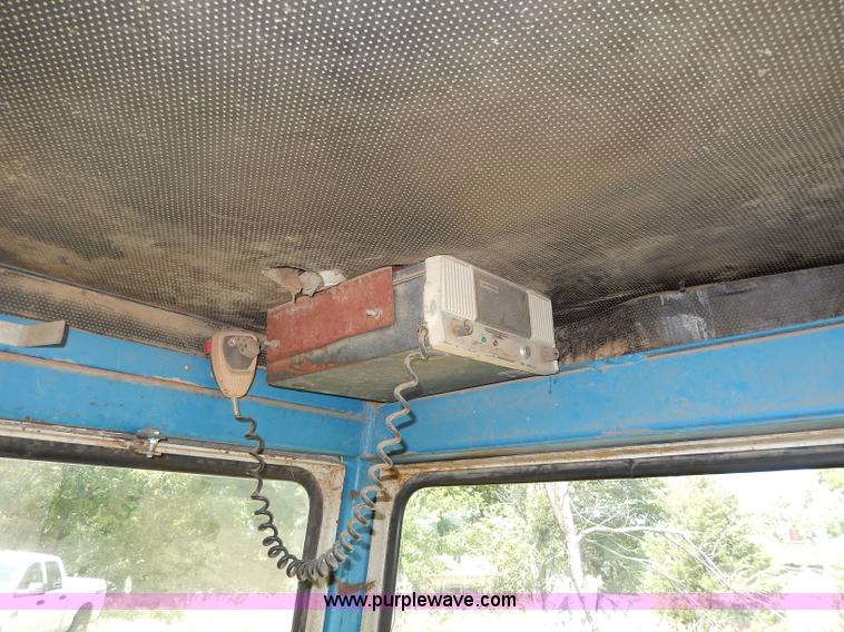 image for item H6861 1972 Ford 5000 tractor