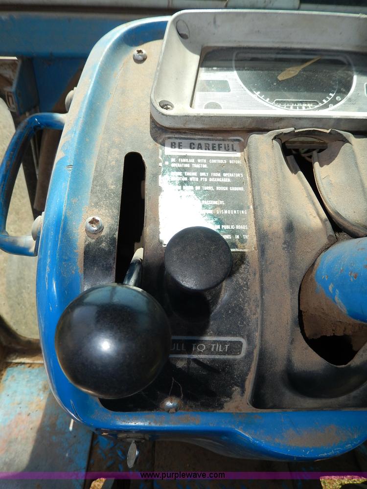 image for item H6861 1972 Ford 5000 tractor