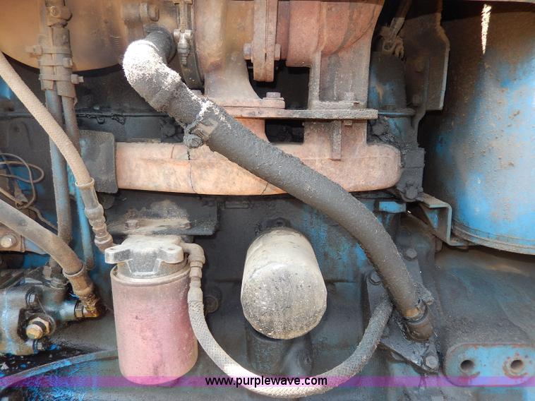 image for item H6861 1972 Ford 5000 tractor