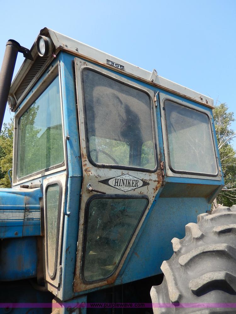 image for item H6861 1972 Ford 5000 tractor