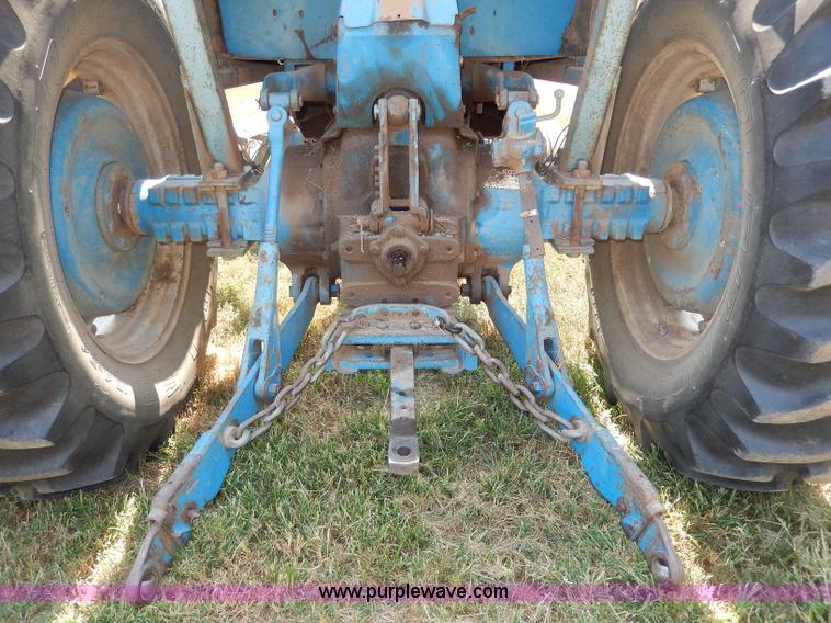 image for item H6861 1972 Ford 5000 tractor