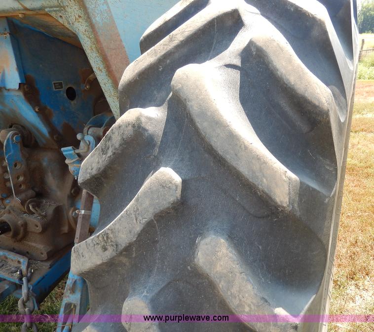 image for item H6861 1972 Ford 5000 tractor