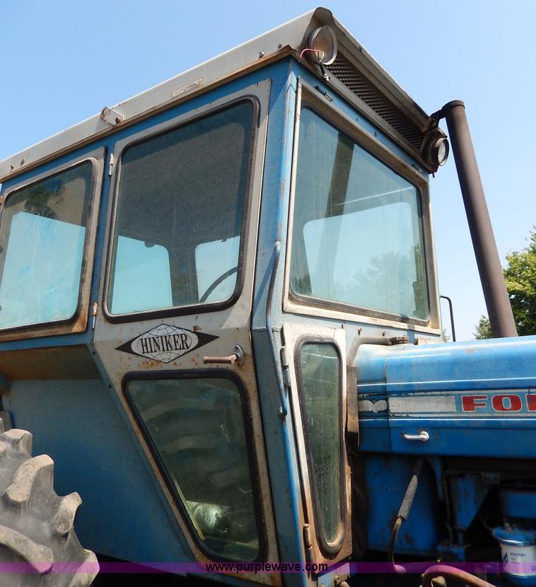 image for item H6861 1972 Ford 5000 tractor