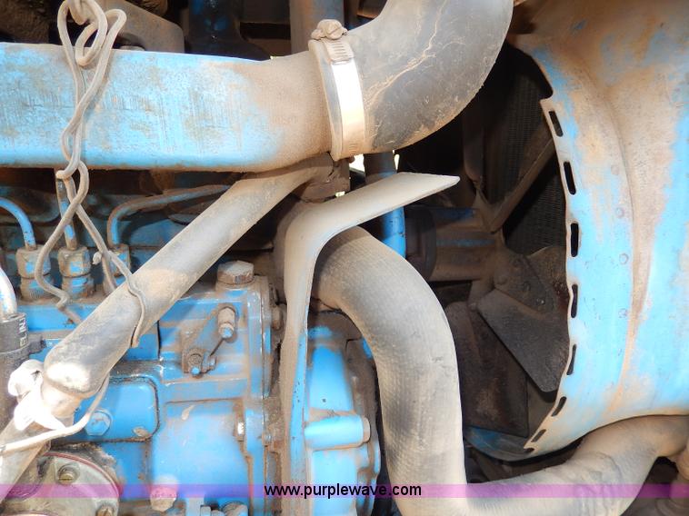 image for item H6861 1972 Ford 5000 tractor