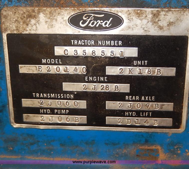 image for item H6861 1972 Ford 5000 tractor