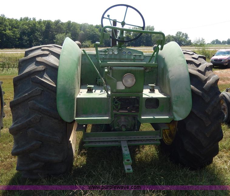 image for item H6863 1950 John Deere R tractor