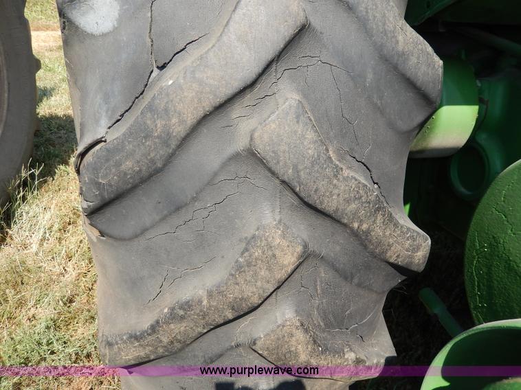 image for item H6863 1950 John Deere R tractor