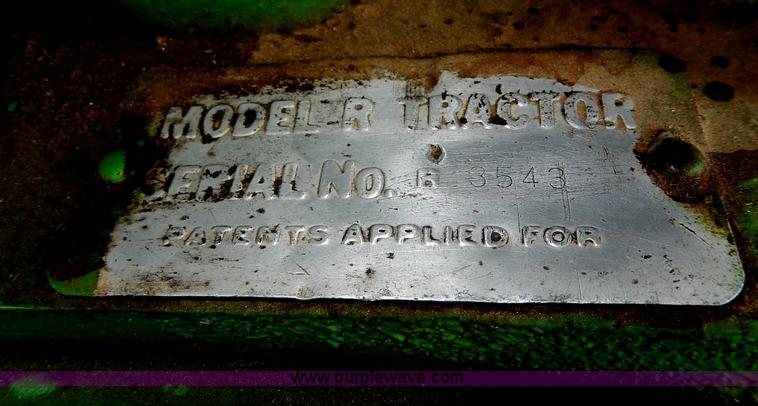 image for item H6863 1950 John Deere R tractor