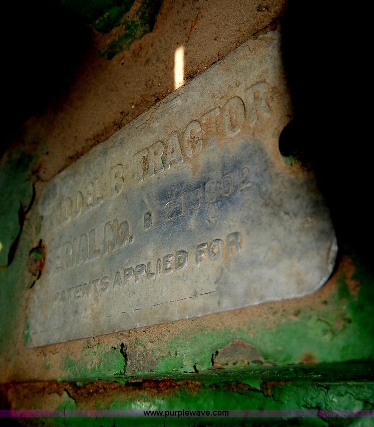 image for item H6865 1947 John Deere B tractor