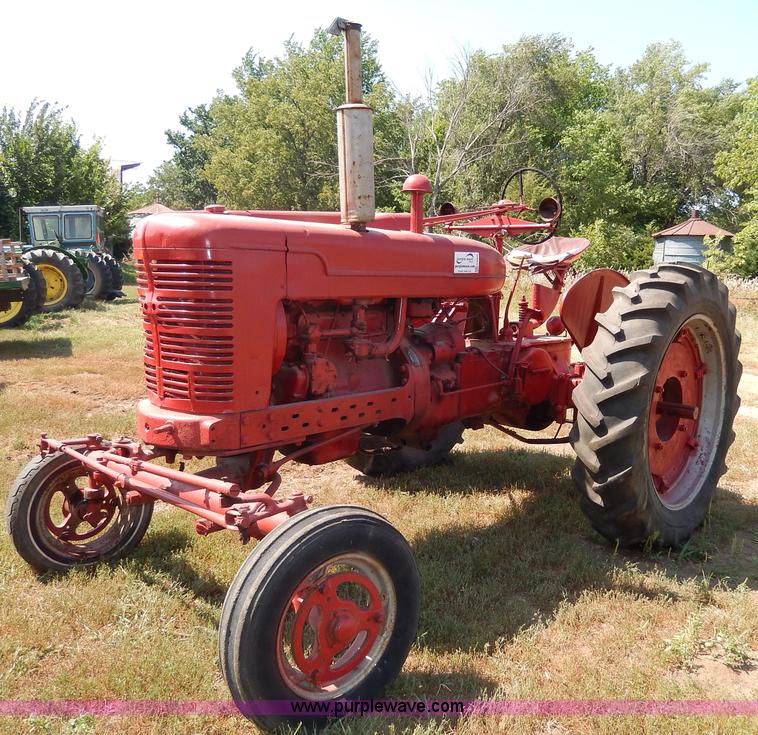 image for item H6868 1940 Farmall M tractor